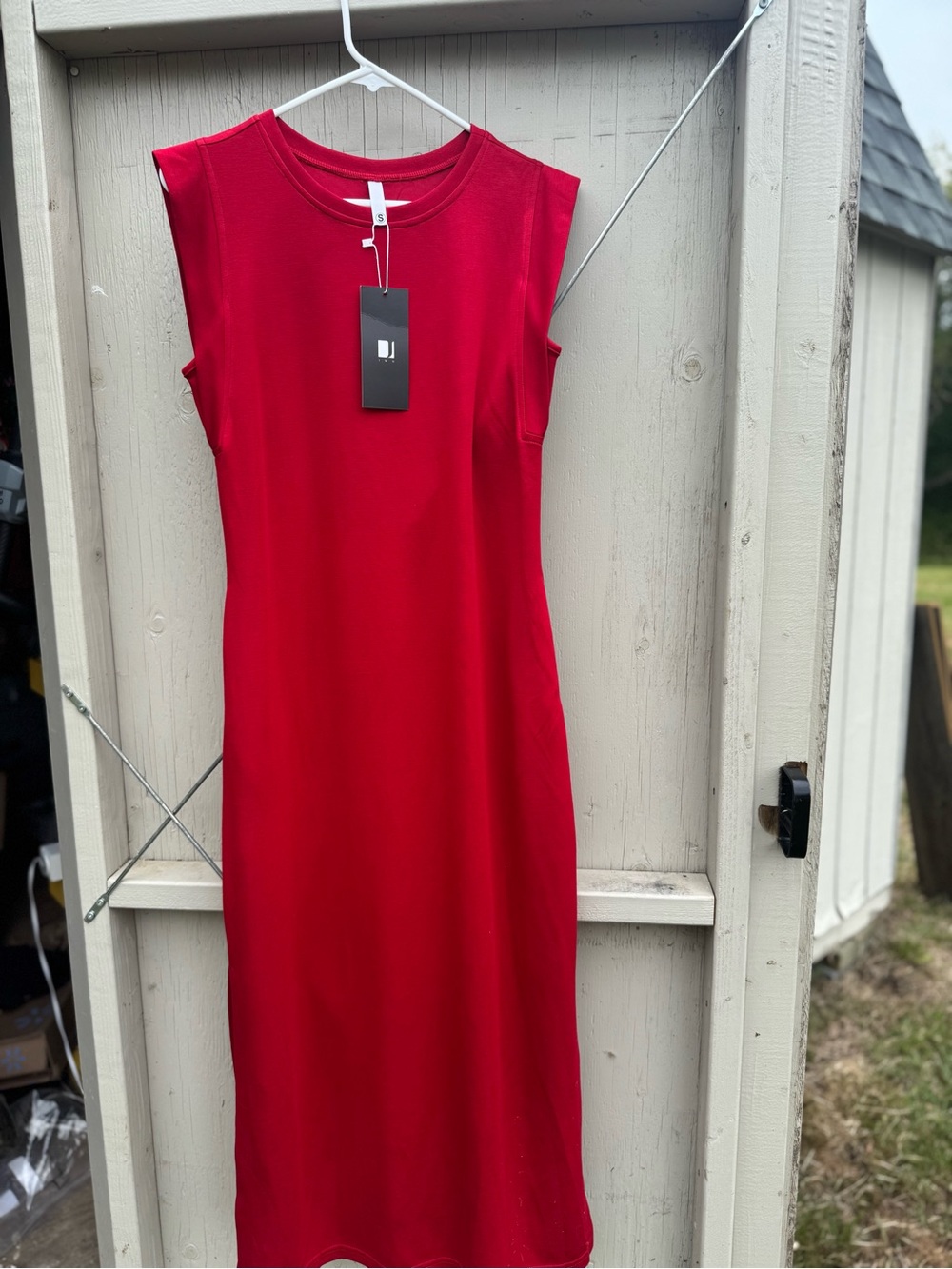 Red Sleeveless Midi Dress - Brand: